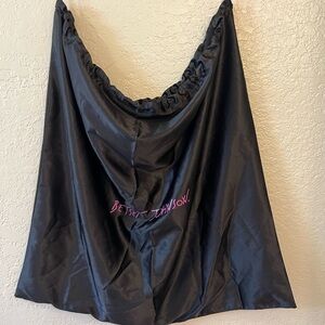 🖤Betsey Johnson🩷 Black and Pink silk drawstring bag